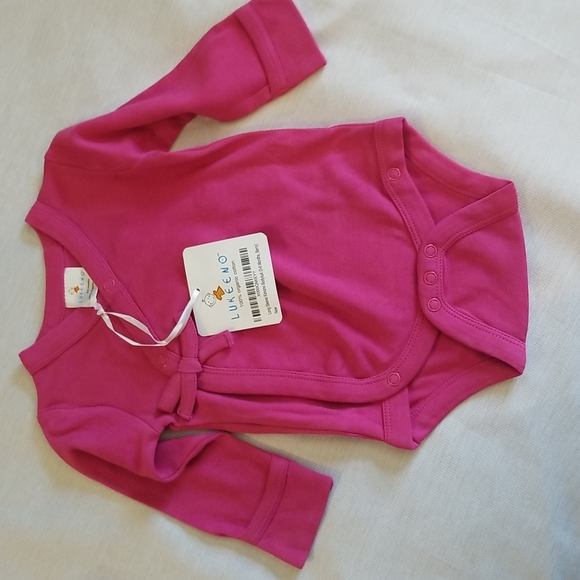 LUKEENO Other - ORGANIC COTTON BABY BODY SUIT SZE 3-6 M  IN BERRY